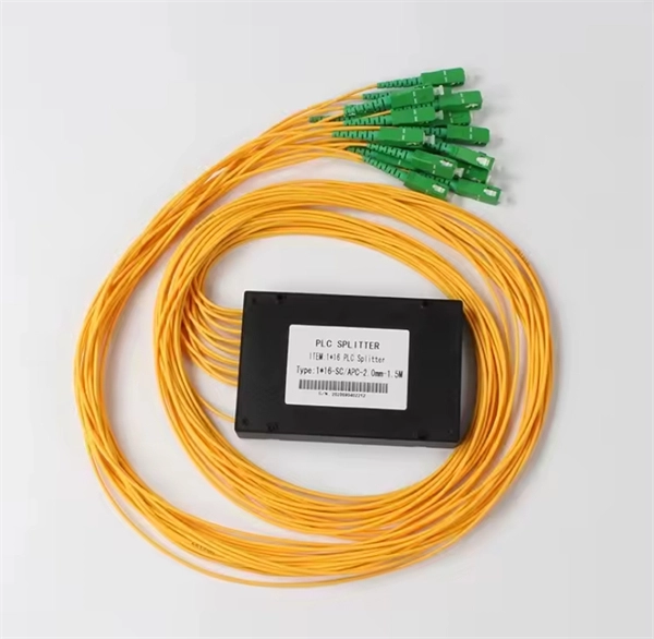 Is power fiber optic cable made of copper 