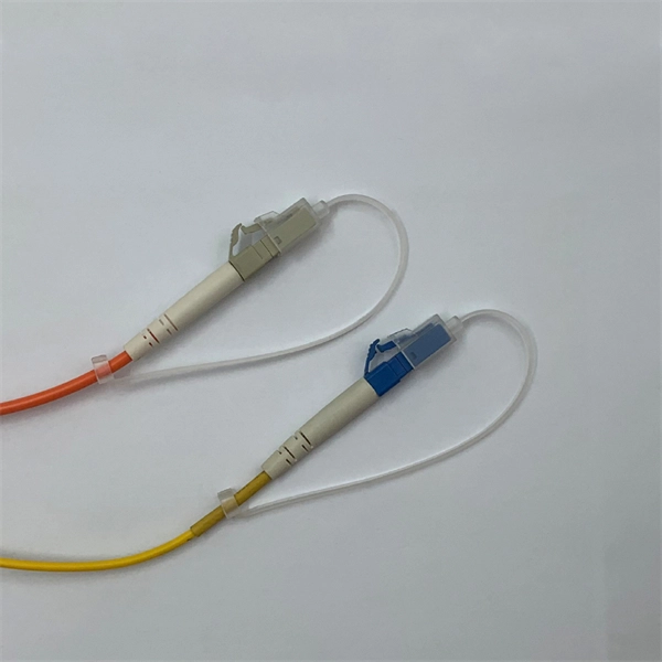 Network cable tray support column
