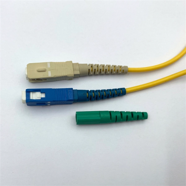 Color of 10 Gigabit Optical Cable