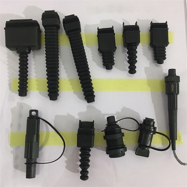 Outdoor distribution box incoming load switch