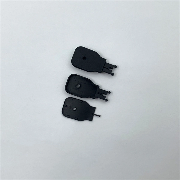 The optical modules at both ends are different