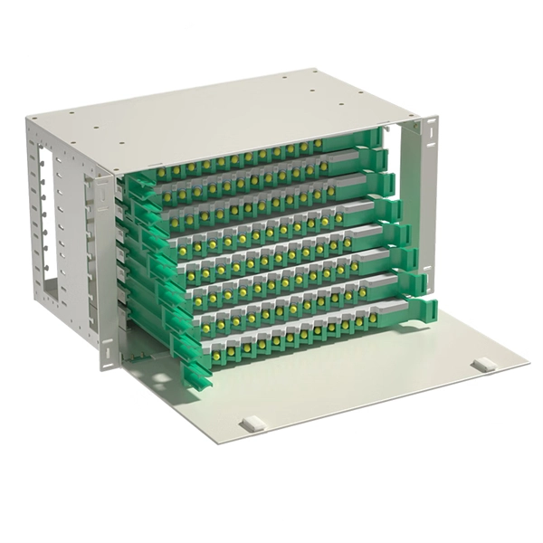 How to safely connect wires in a distribution box